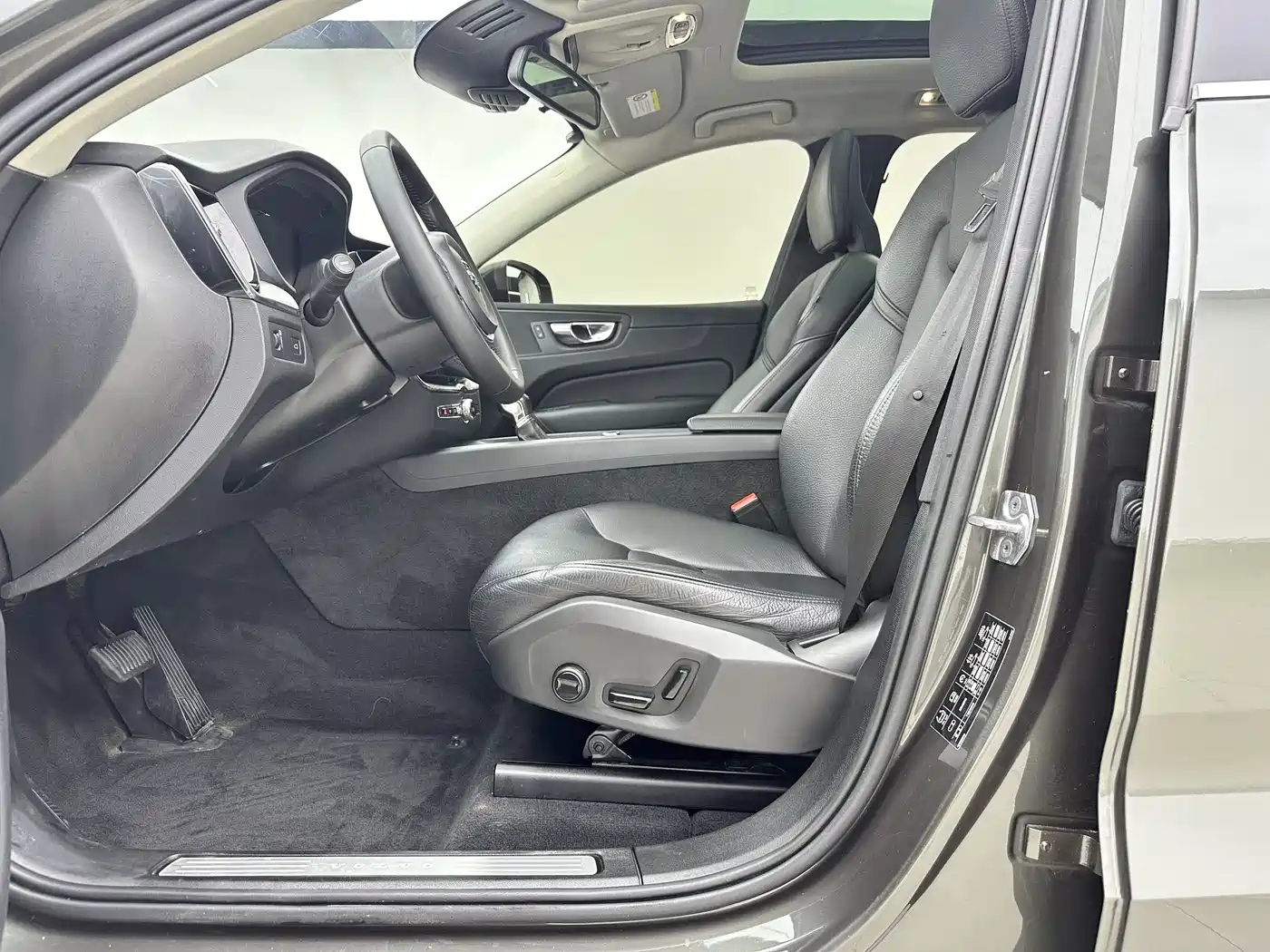 Фото 11 - Volvo XC60