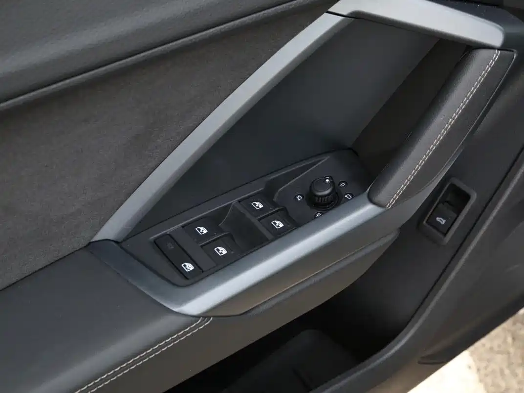 Audi Q3 2024 35 TFSI Fashion Sport фото 10