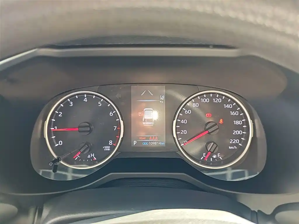 Toyota RAV4 Rongfang 2023 2.0L CVT 2WD Urban Edition фото 12