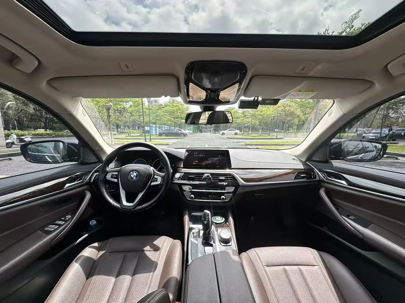 BMW 5 Series 2019 525Li Luxury Package фото 5