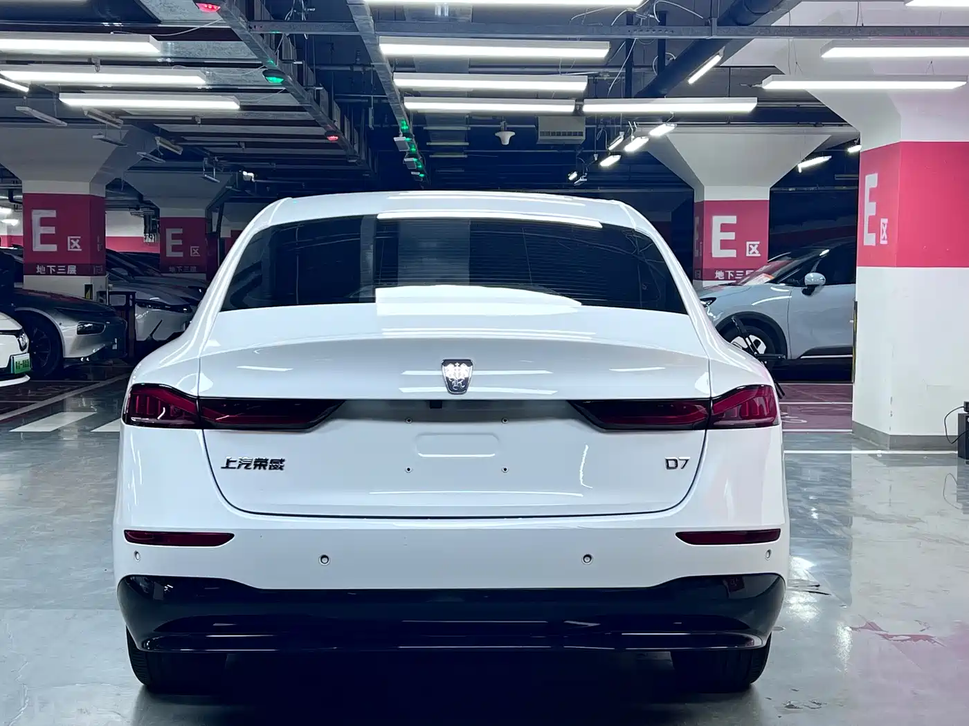 Фото 10 - Roewe D7