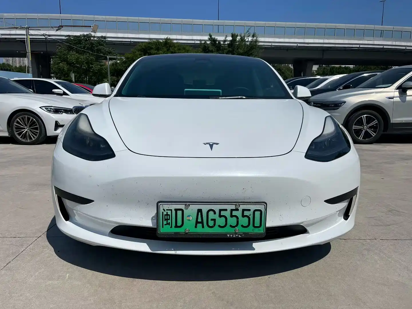 Фото 1 - Tesla Model 3