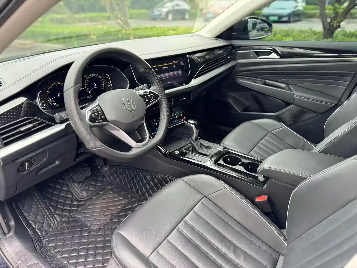 Volkswagen Passat 2023 330TSI Elite Edition фото 5