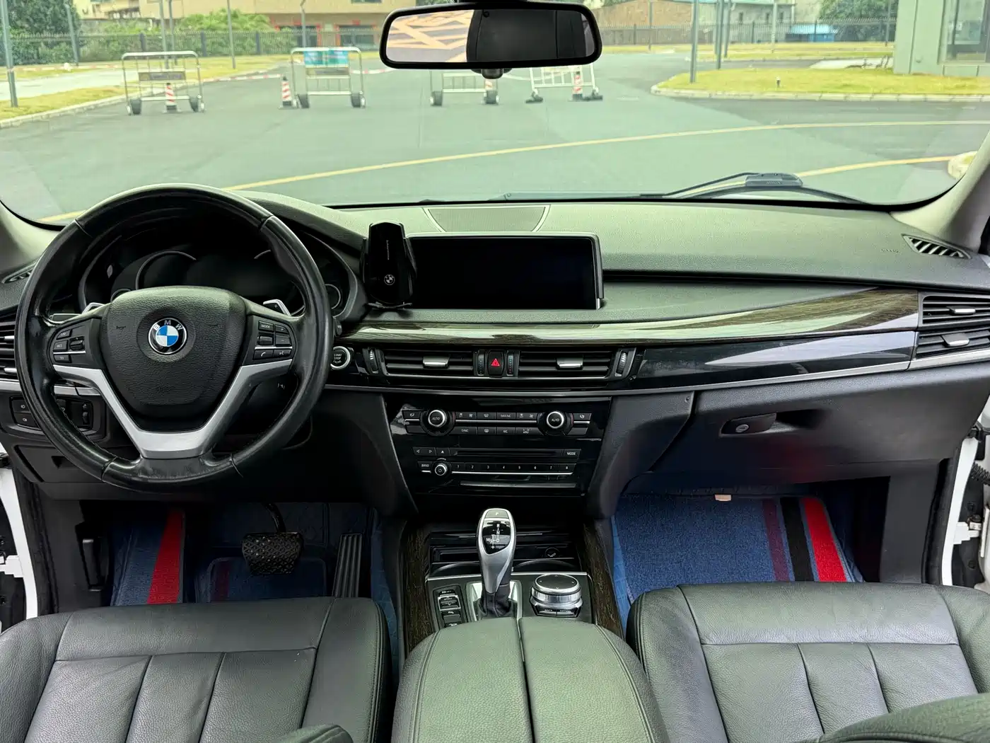 BMW X5 (Import) 2017 xDrive35i Leading Edition фото 6