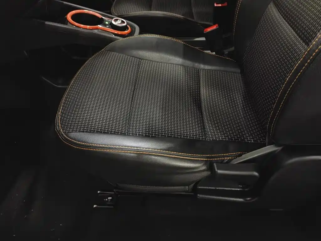 QQ New Energy Little Ant 2019 2019 4-Seater Smart Enjoyment Edition 30.6kWh
