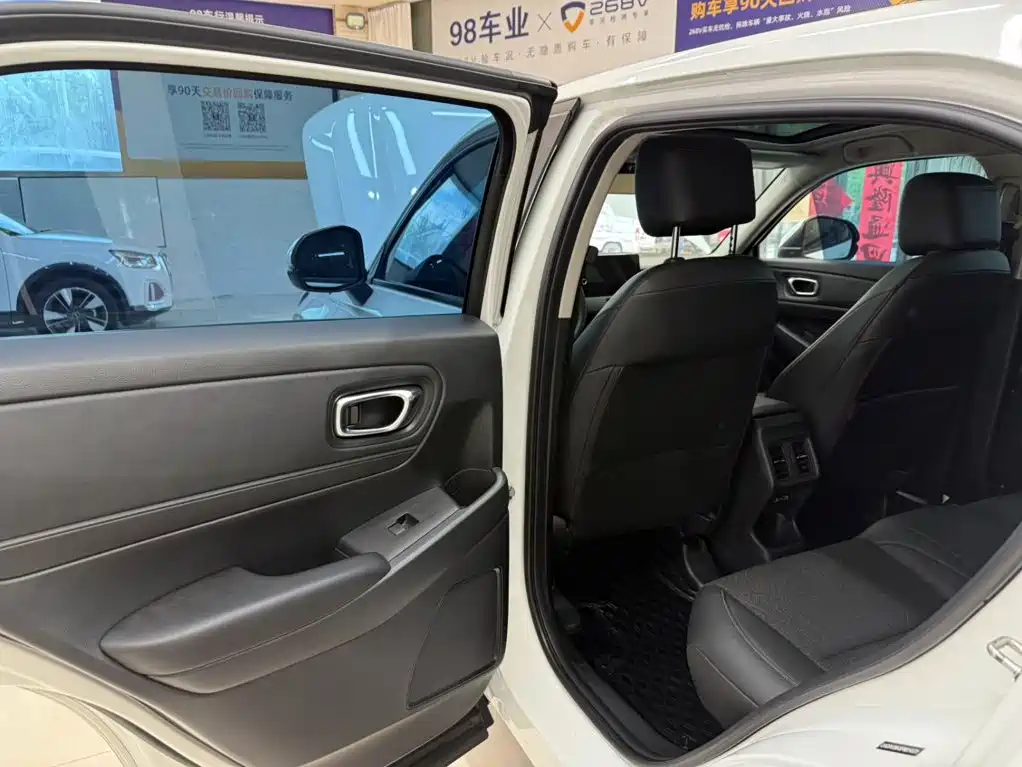 Honda Vezel 2023 2023 1.5L CVT Pioneer Edition