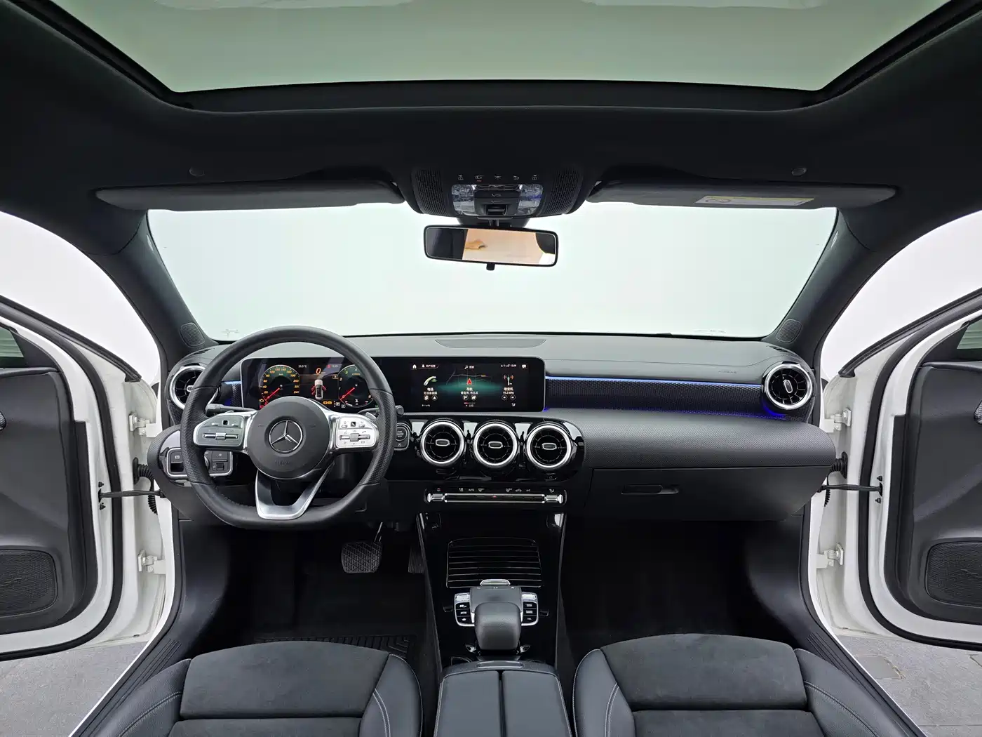 Mercedes-Benz A-Class 2019 A 200 L Sport Sedan фото 16