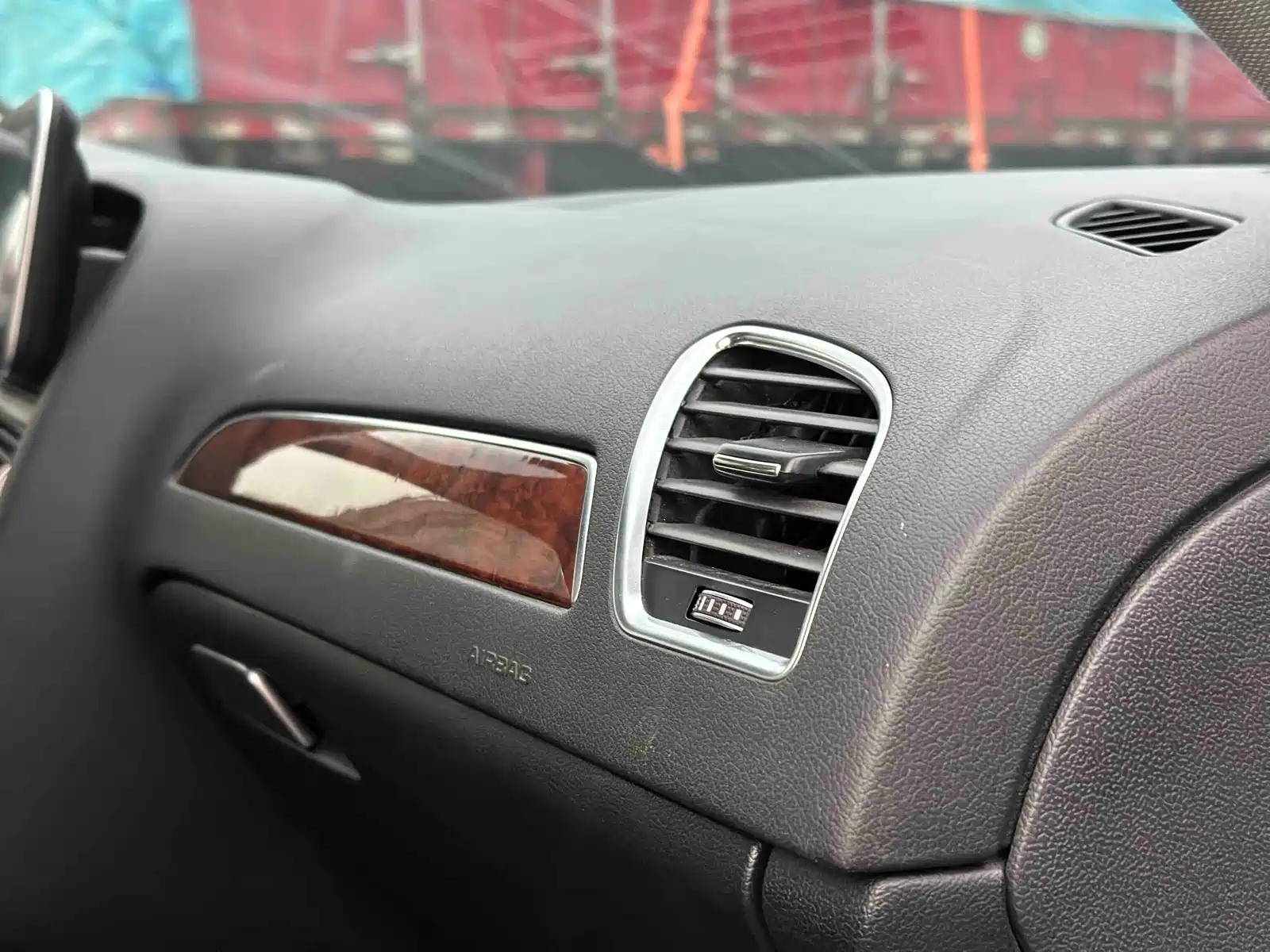Фото 21 - Audi A4L