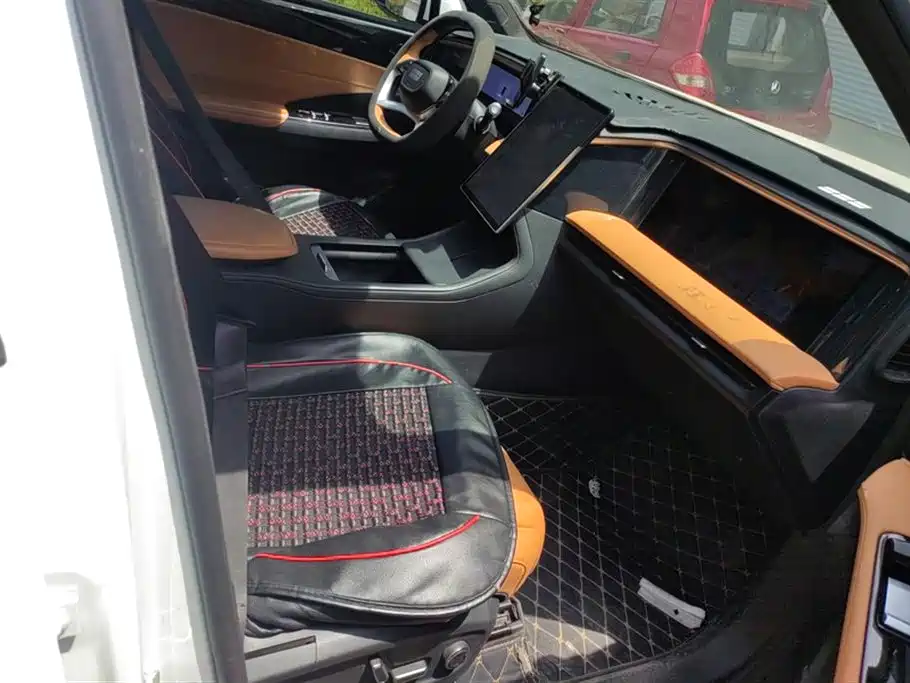 Geely Galaxy Galaxy L7 2024 1.5T 115km PLUS Soaring Dragon Edition фото 8
