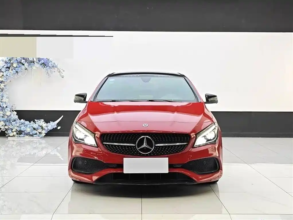 Mercedes-Benz CLA (Import) 2018 CLA 220 4MATIC фото 2