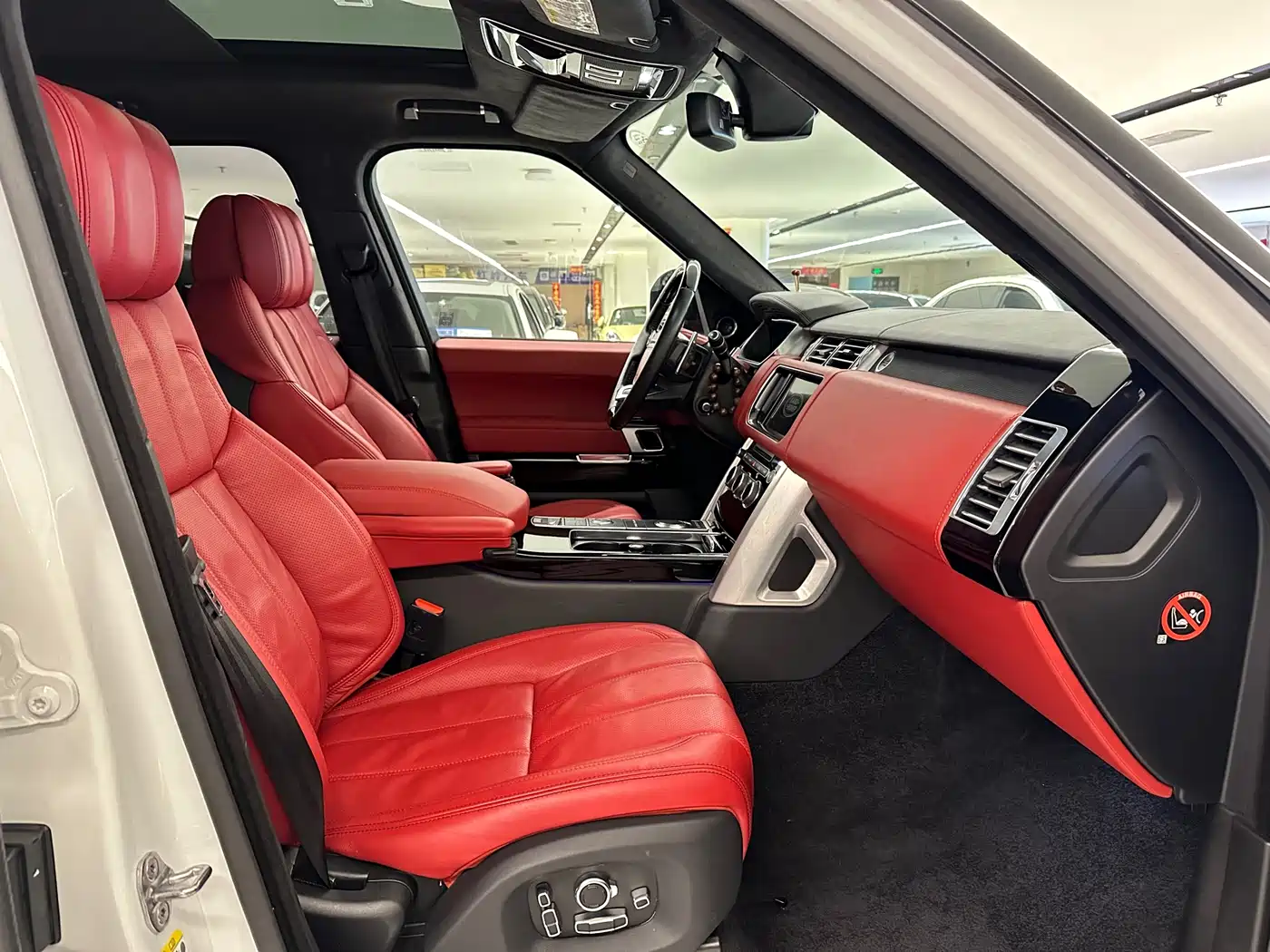 Land Rover Range Rover 2015 3.0 TDV6 Vogue фото 13