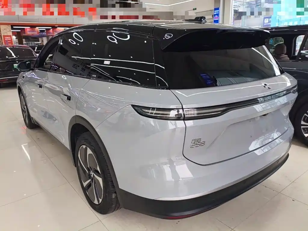 Фото 5 - NIO ES8