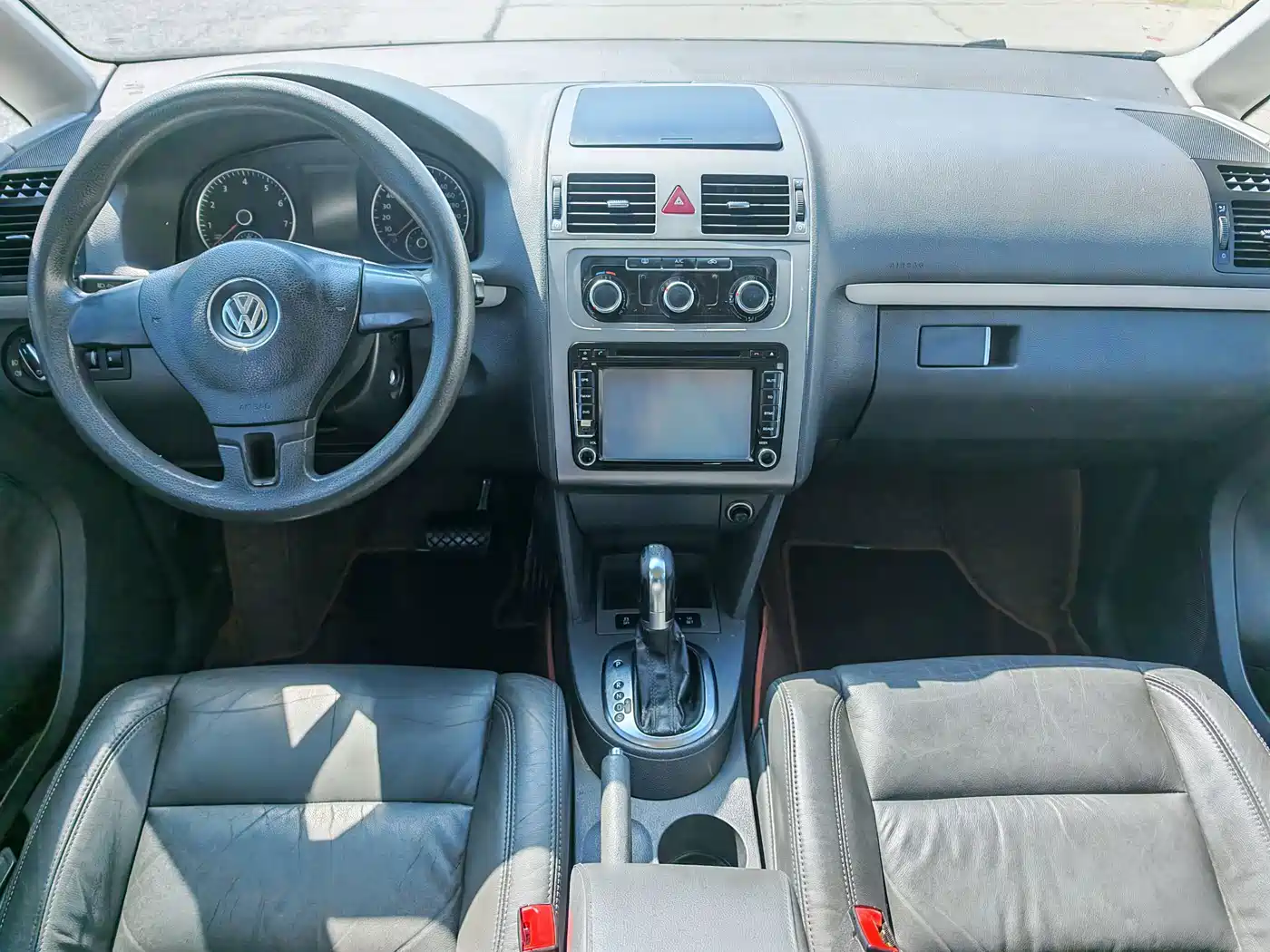 Volkswagen Touran 2013 2013 1.4T DSG Comfort 5-seater