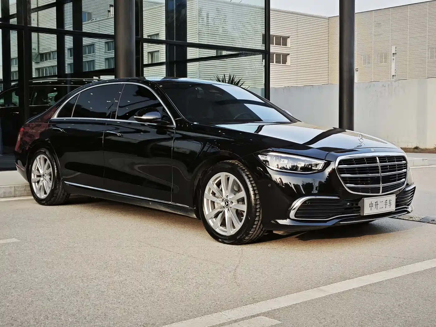 Mercedes-Benz S-Class 2023 Model S 400 L Business Edition фото 3