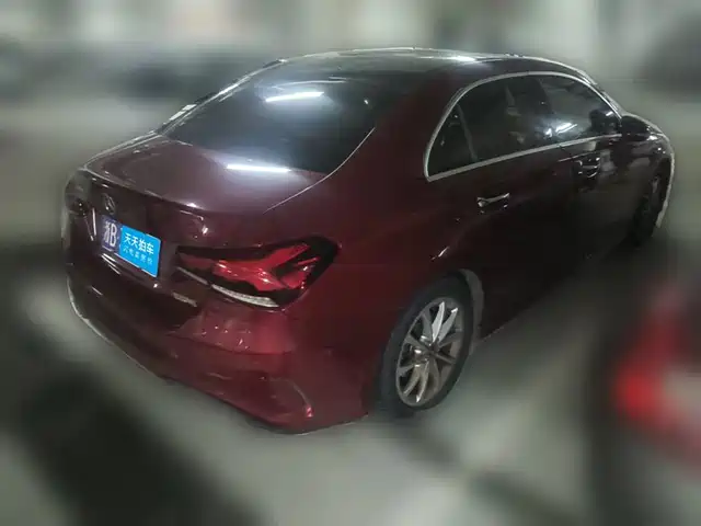 Mercedes-Benz A-Class 2020 Facelift A 200 L Sport Sedan Dynamic — фото 2