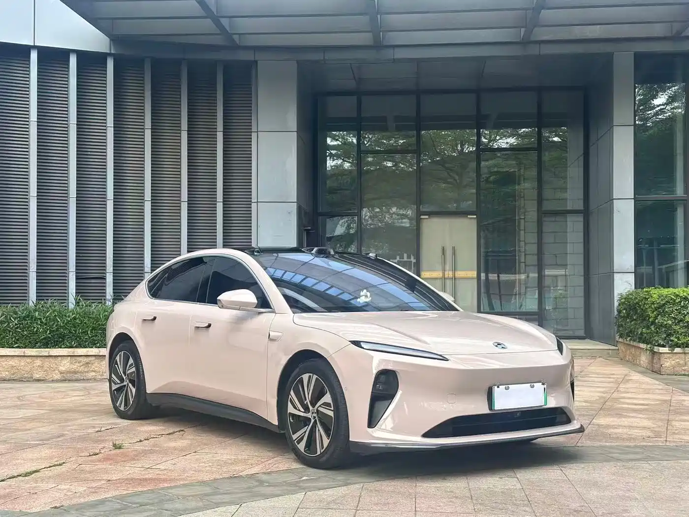 NIO NIO ET5