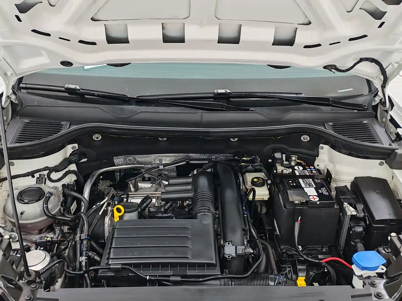 Volkswagen Tharu, миниатюра 17