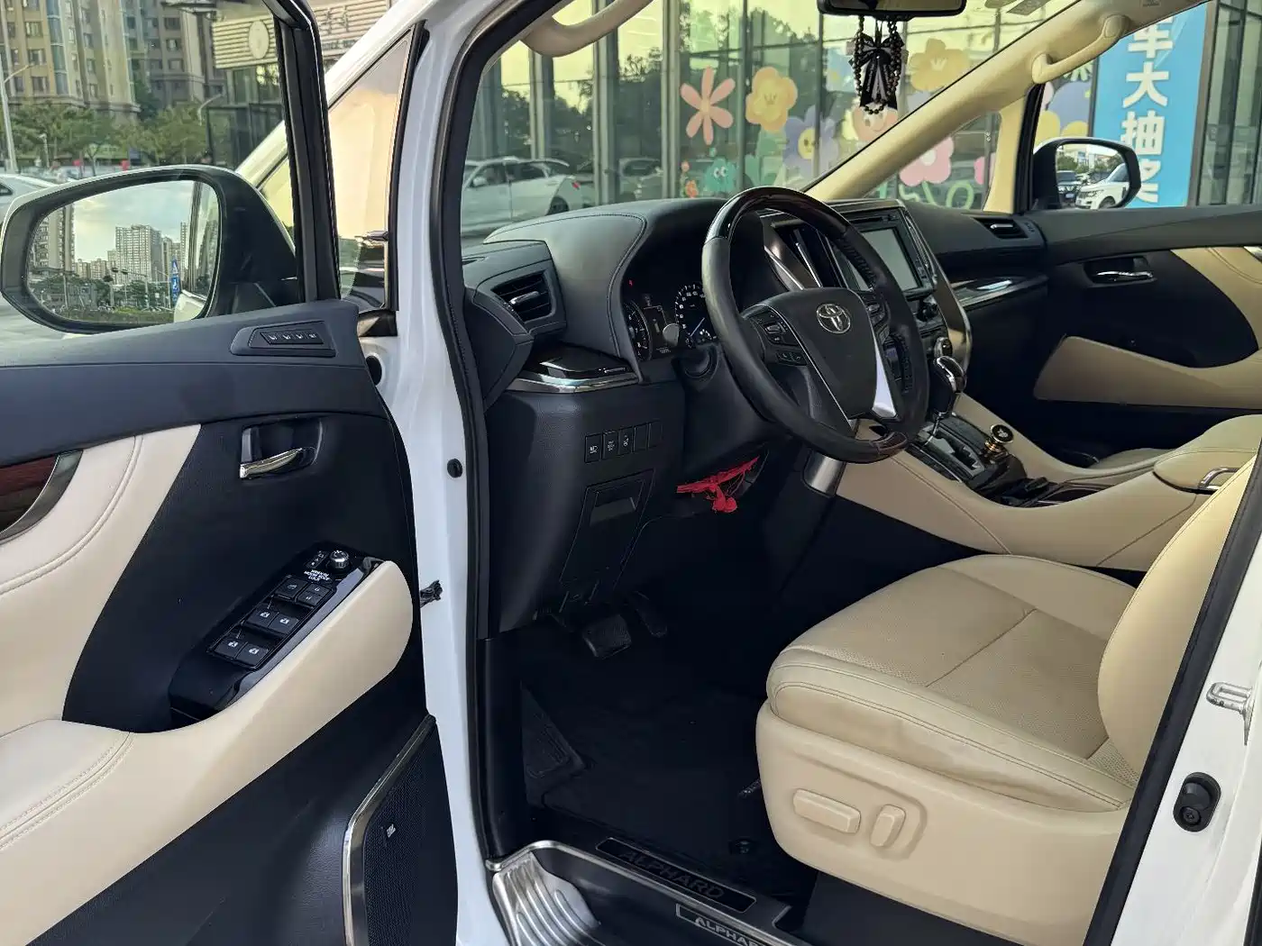 Toyota Alphard 2015 3.5L Luxury Edition фото 5