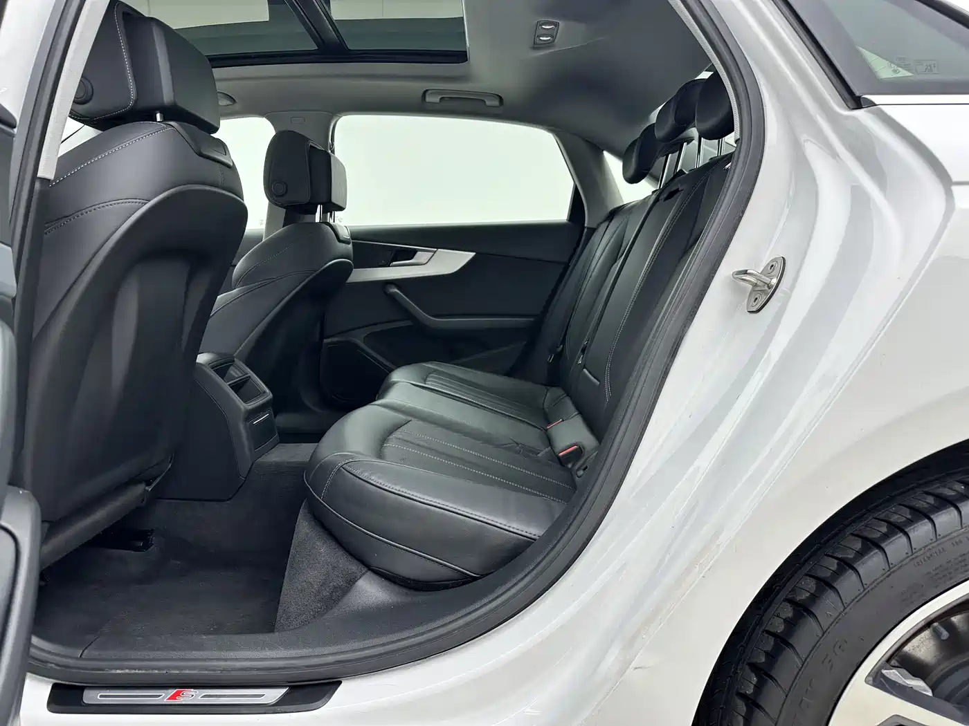Audi A4L 2020 40 TFSI Fashion Dynamic Edition фото 12