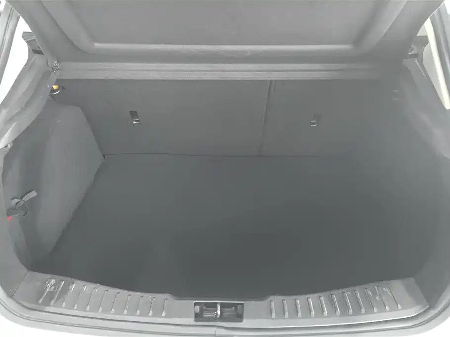 FORD FOX