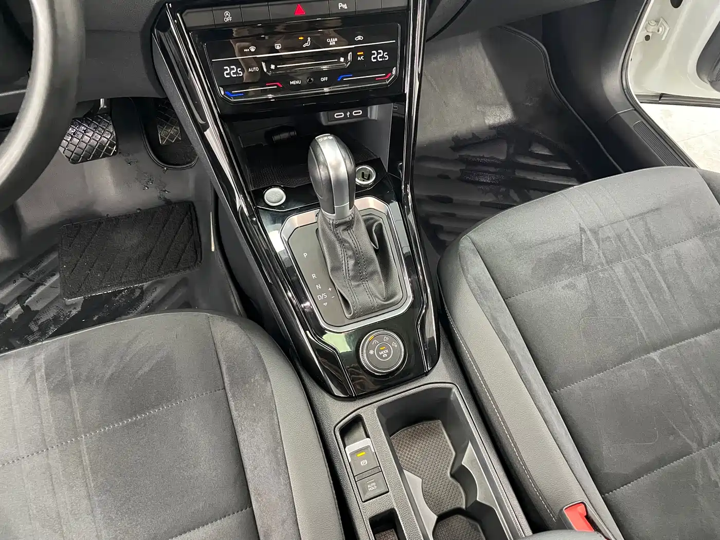 VOLKSWAGEN T ROC EXPLORING SONGS