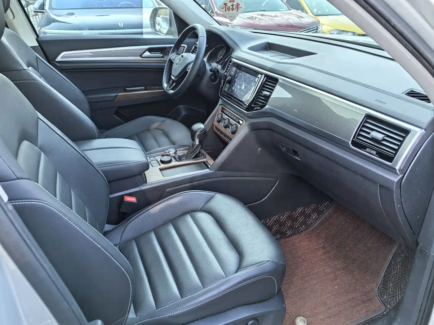 Volkswagen Teramont 2019 380TSI 4WD Luxury Edition China VI фото 17