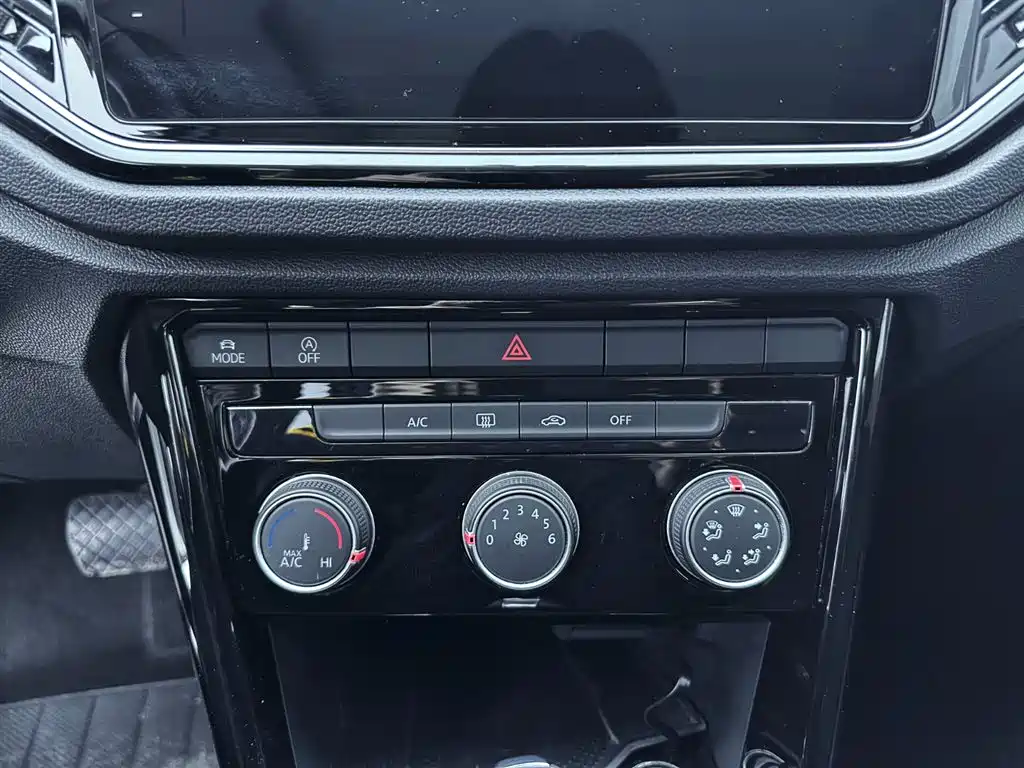 Volkswagen T-ROC 2021 280TSI DSG 2WD Comfort Smart Connect Edition фото 20