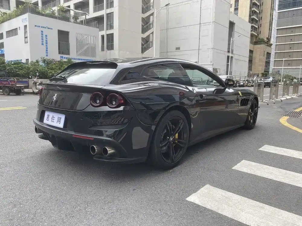 Ferrari GTC4Lusso 2020 2017 3.9T V8