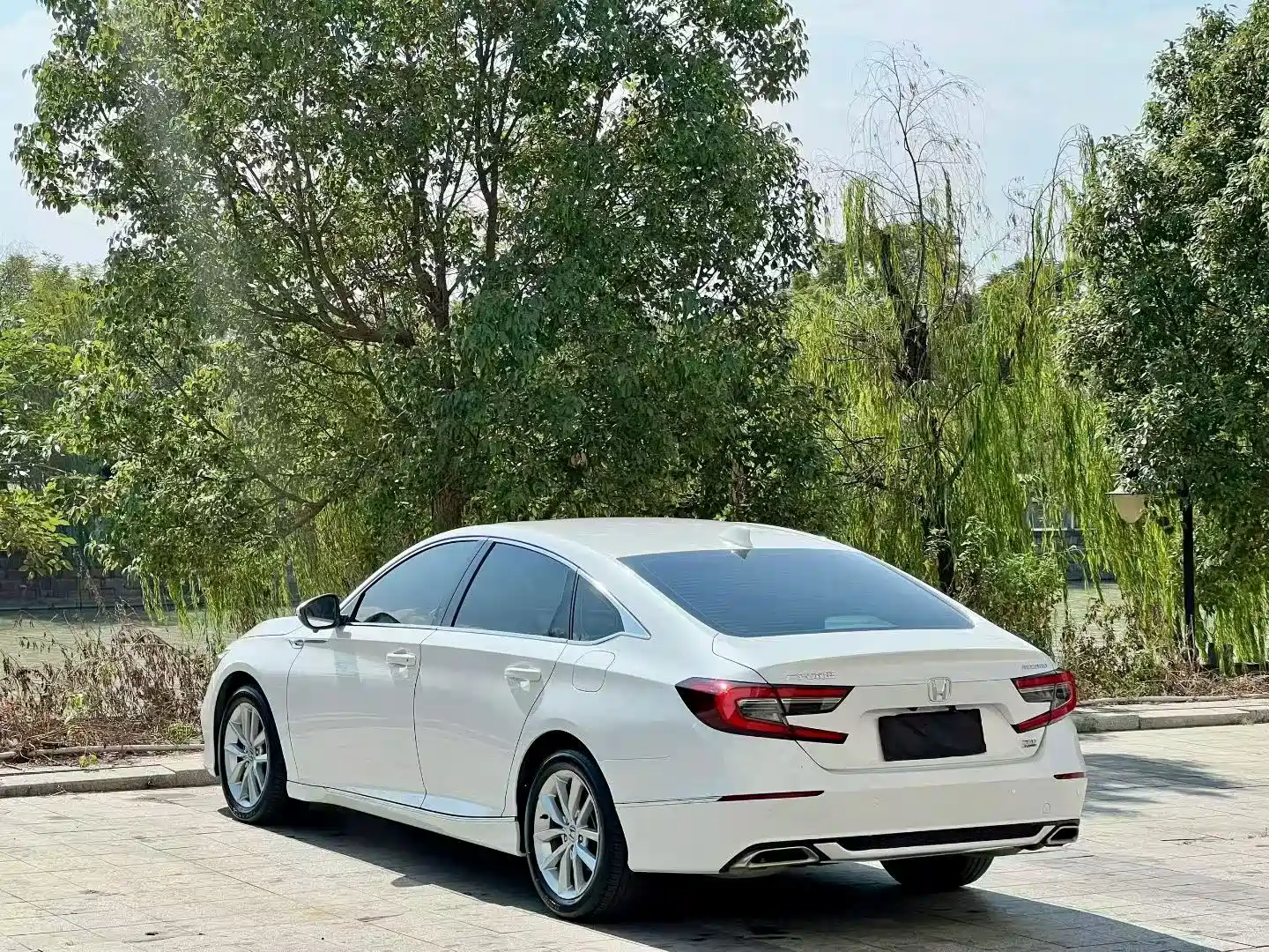 Фото 7 - Honda Accord