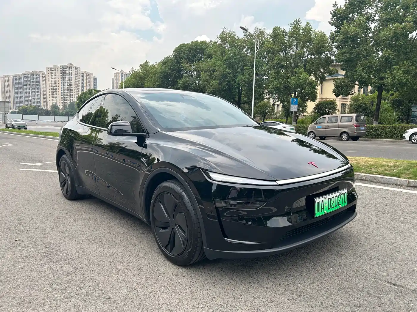 Tesla Model Y 2026 2025 Rear-Wheel Drive