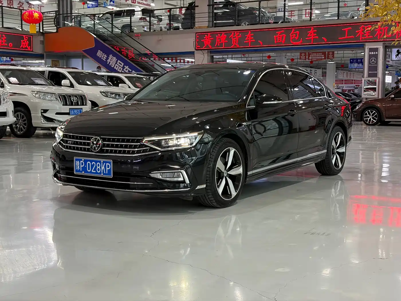 Volkswagen Magotan 2023 Model 2 Million Commemorative Edition 330TSI DSG Luxury