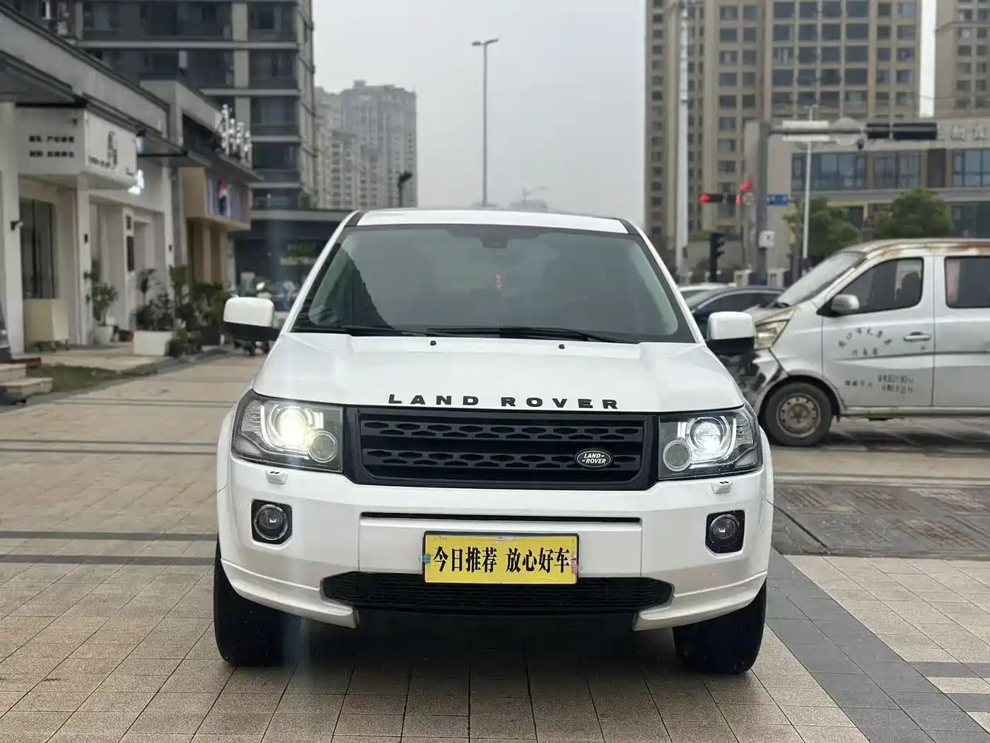 Land Rover Freelander 2 2014 2.0T Si4 S Gasoline Edition фото 2