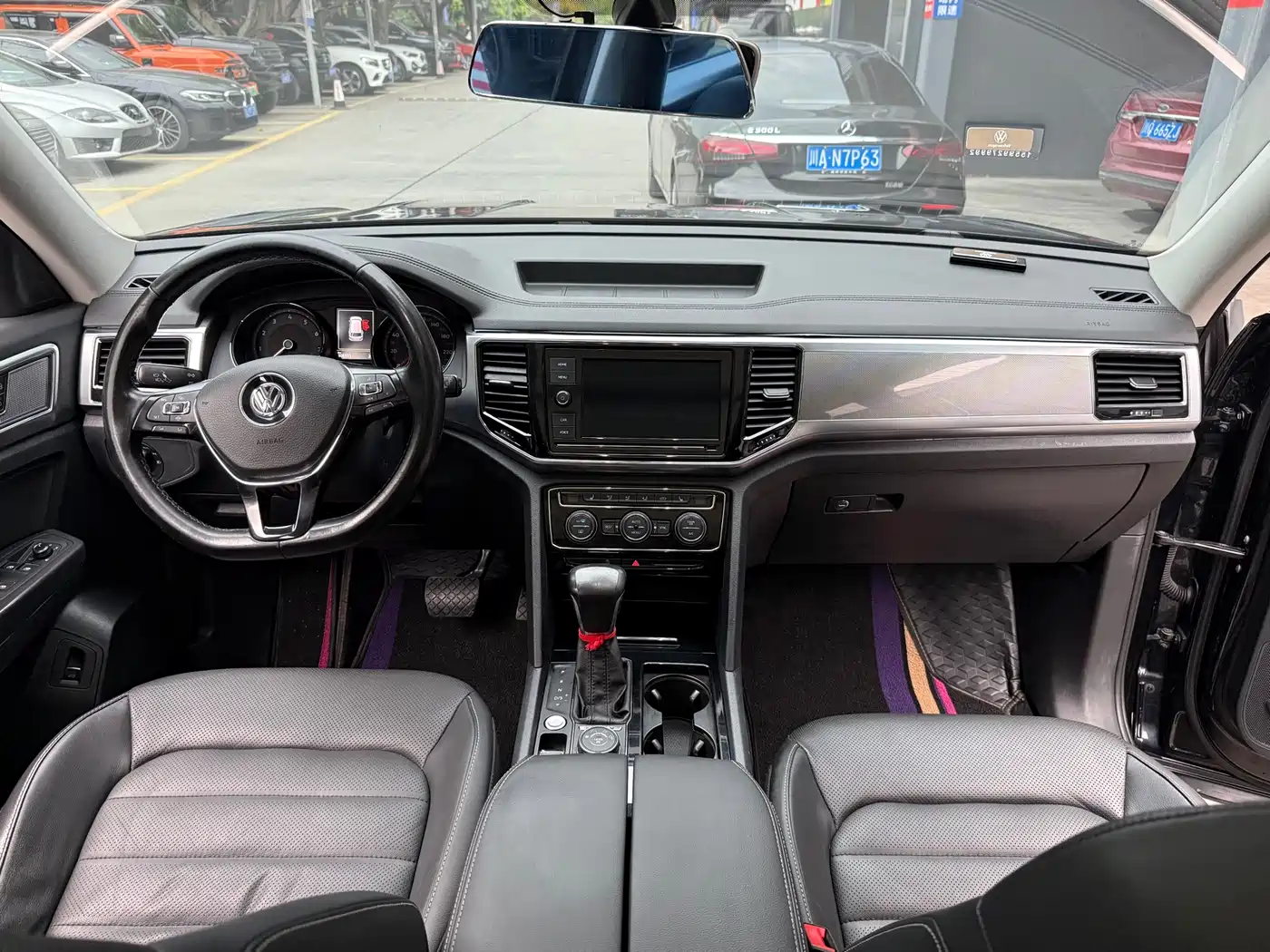 Volkswagen Teramont 2019 380TSI 4WD Luxury Edition China VI фото 10