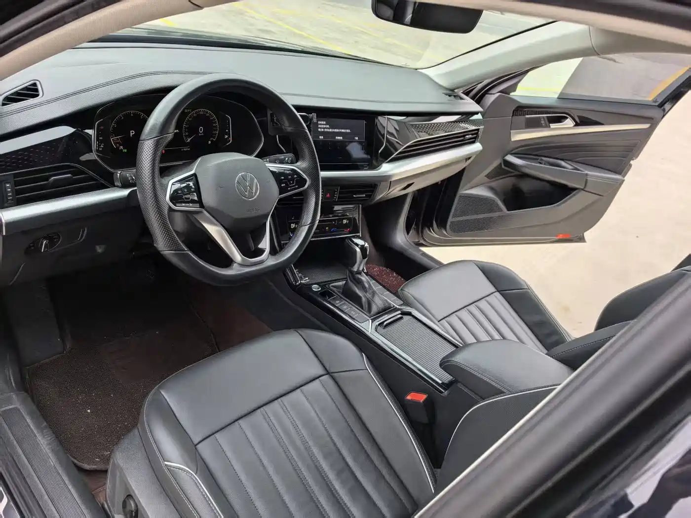 Volkswagen Passat 2023 330TSI Elite Edition фото 6