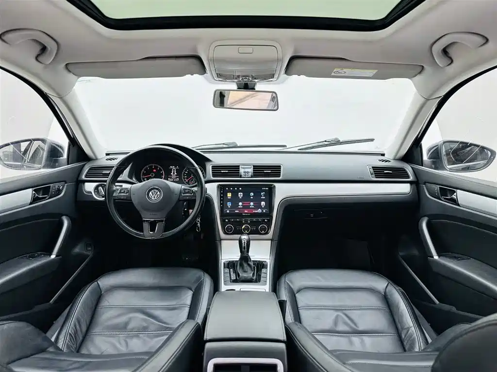 Volkswagen Passat 2015 1.8TSI Automatic Prestige Edition фото 15