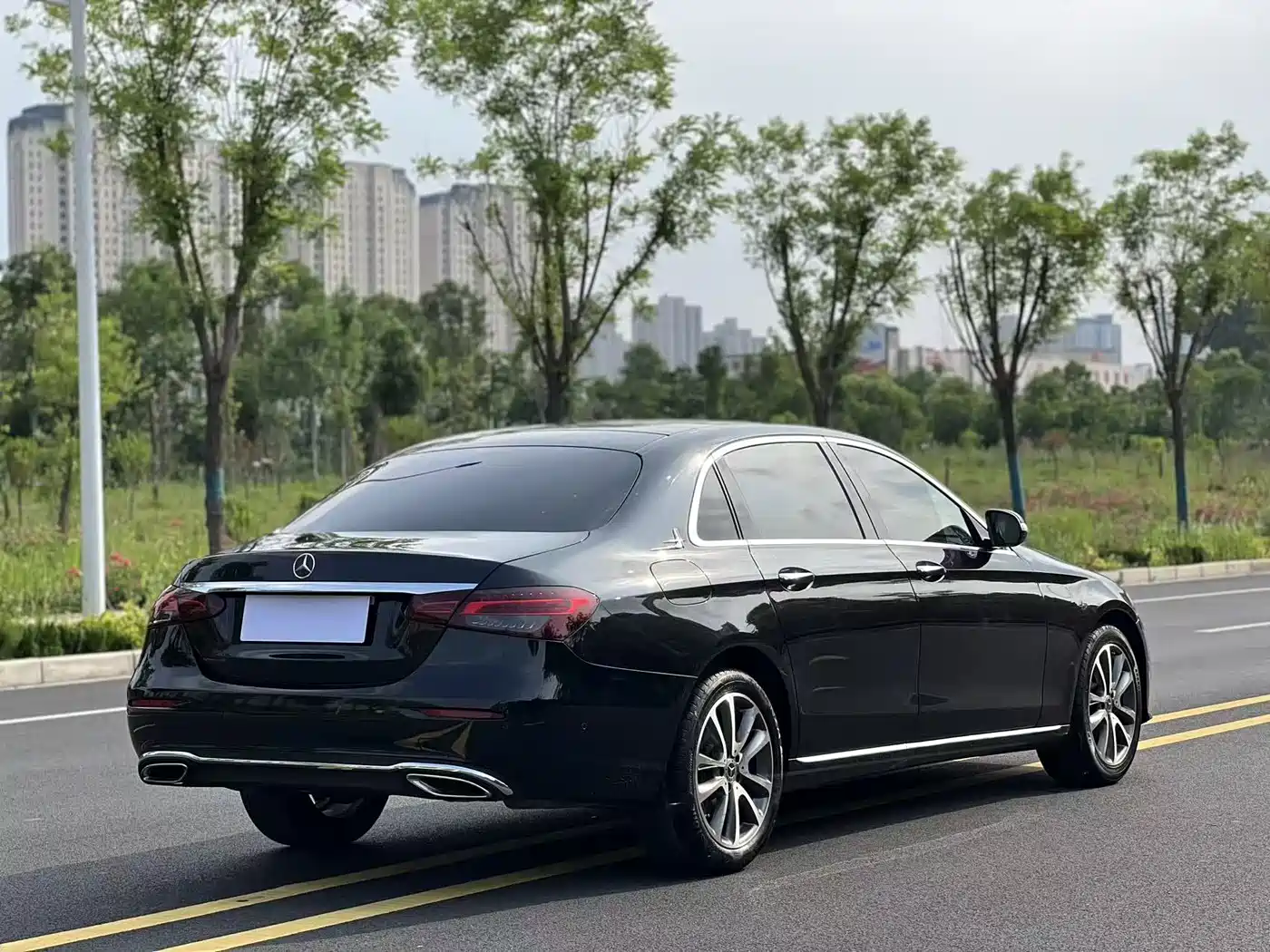 Mercedes-Benz E-Class 2018 Facelift E 200 L фото 9