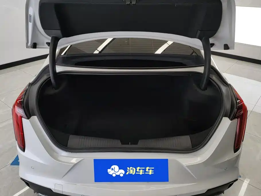 Cadillac CT4 2024 2023 25T Luxury Model