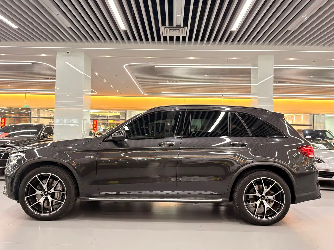 MERCEDES-BENZ GLC AMG