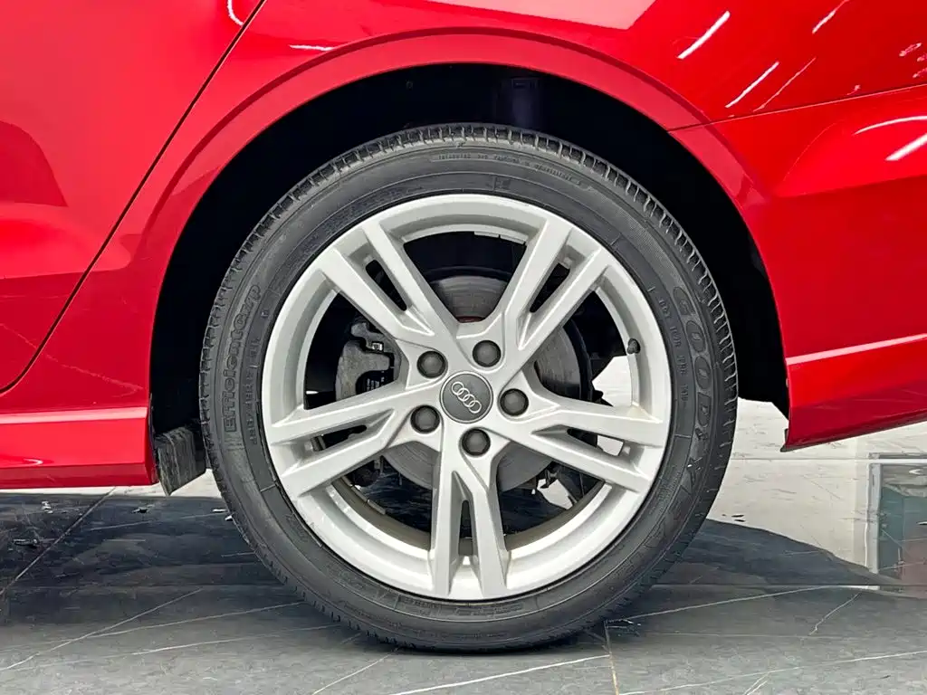 Фото 23 - Audi A3