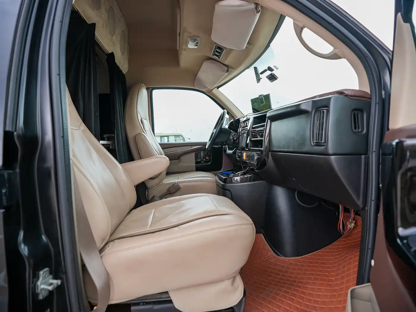 GMC Savana 2014 2014 5.3L AWD Leader Edition