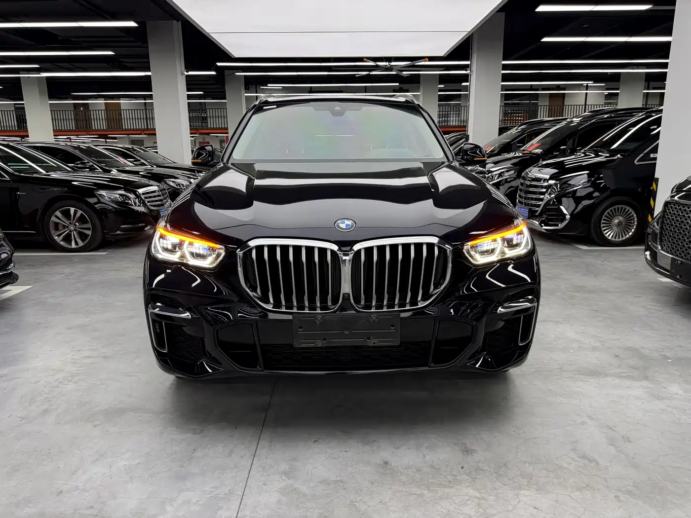 Фото 2 - BMW X5