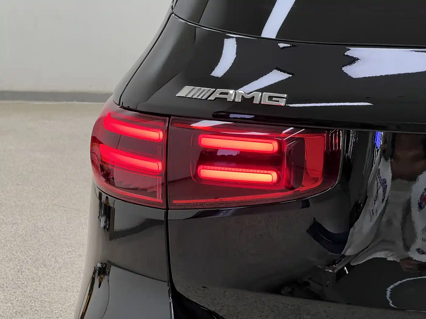 MERCEDES-BENZ GLB AMG