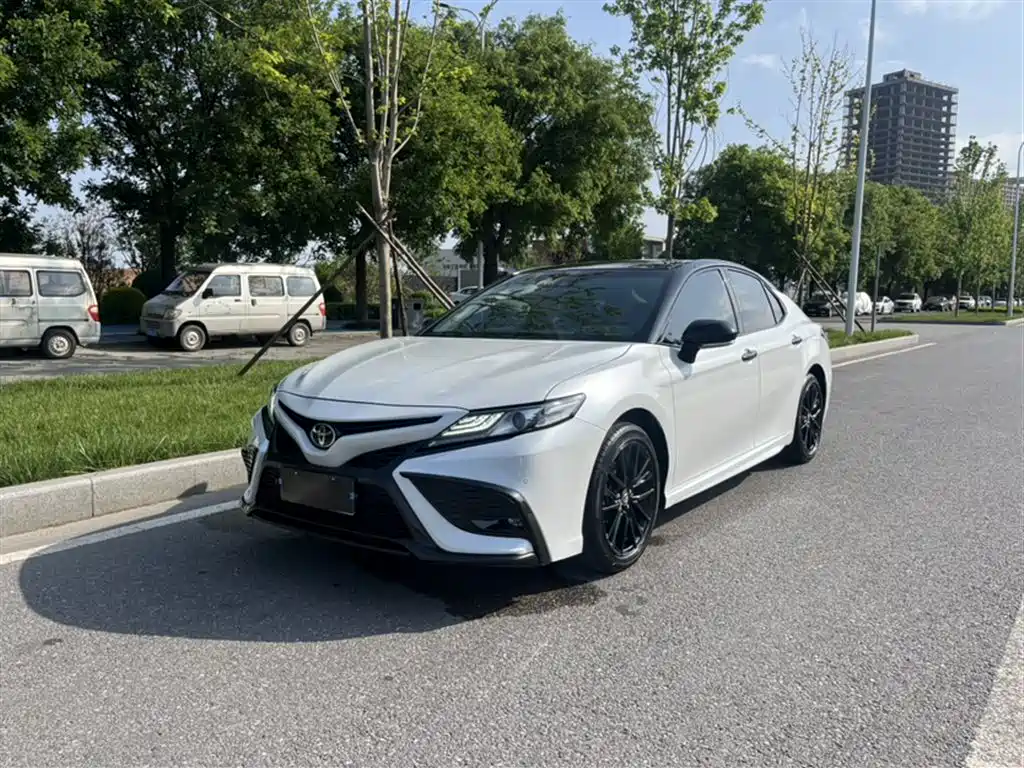 Toyota Camry 2023 2.0S Knight Edition фото 3