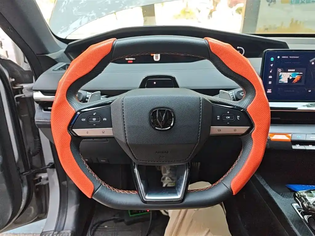 CHANGAN UNI-V