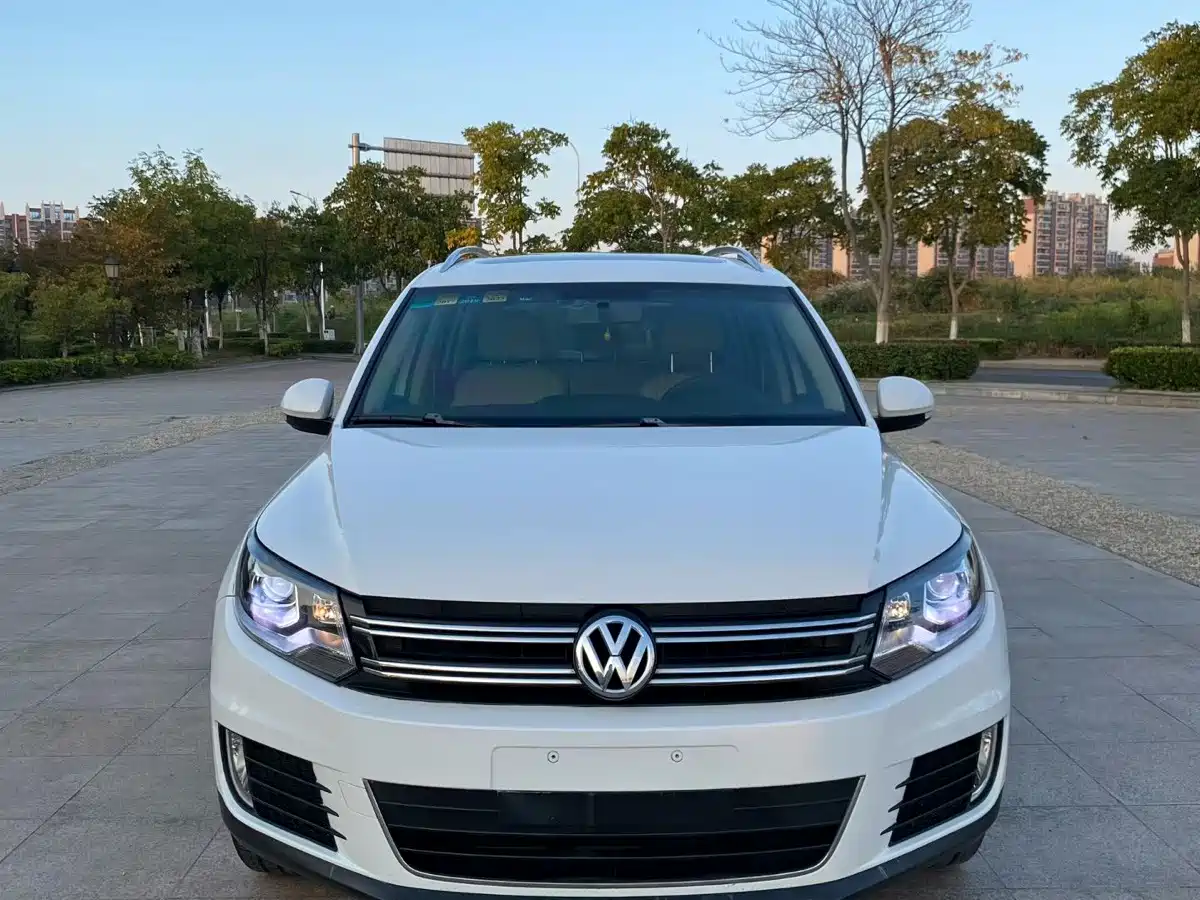 Фото 2 - Volkswagen Tiguan
