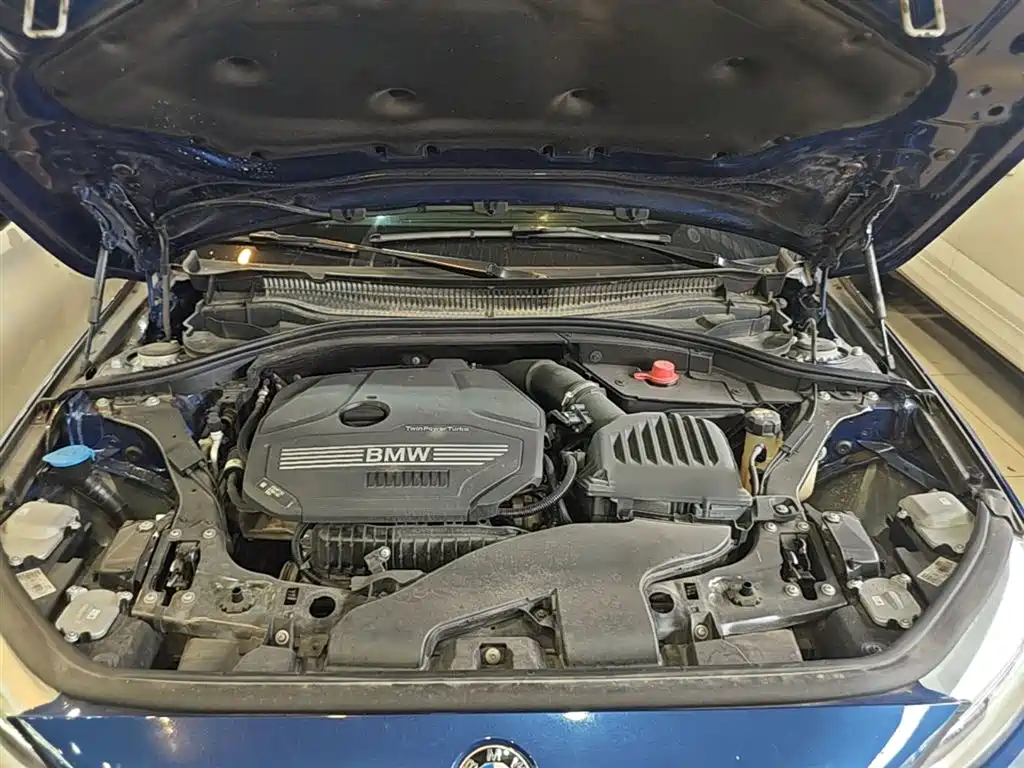BMW 1-SERIES