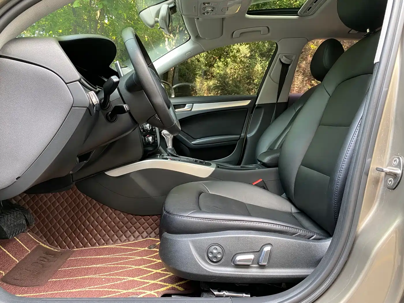 Audi A4L 2013 35 TFSI Automatic Standard фото 9