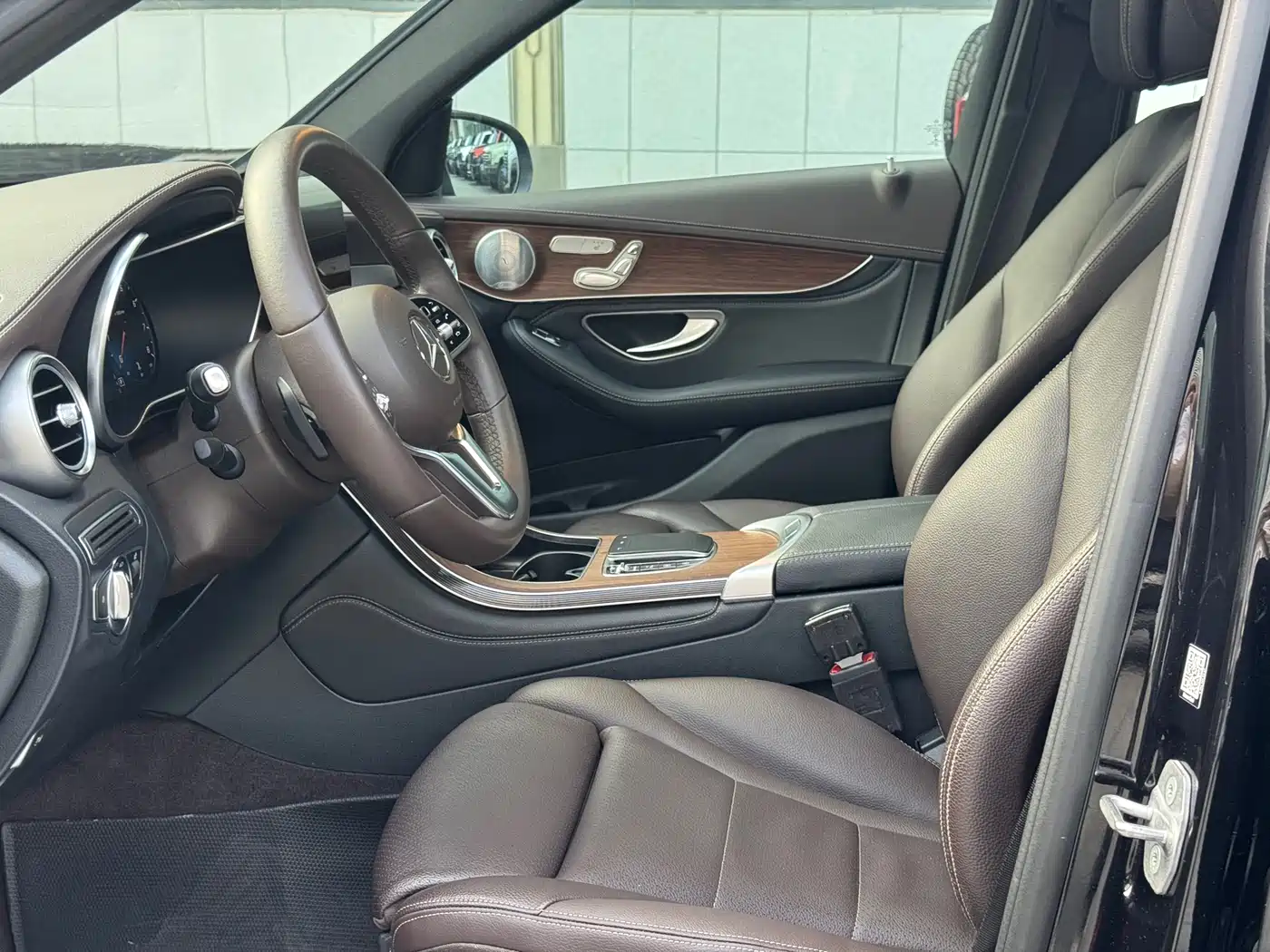 Mercedes-Benz GLC 2020 Facelift GLC 300 L 4MATIC Luxury фото 17