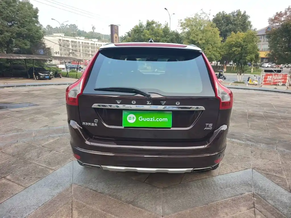 Фото 6 - Volvo XC60