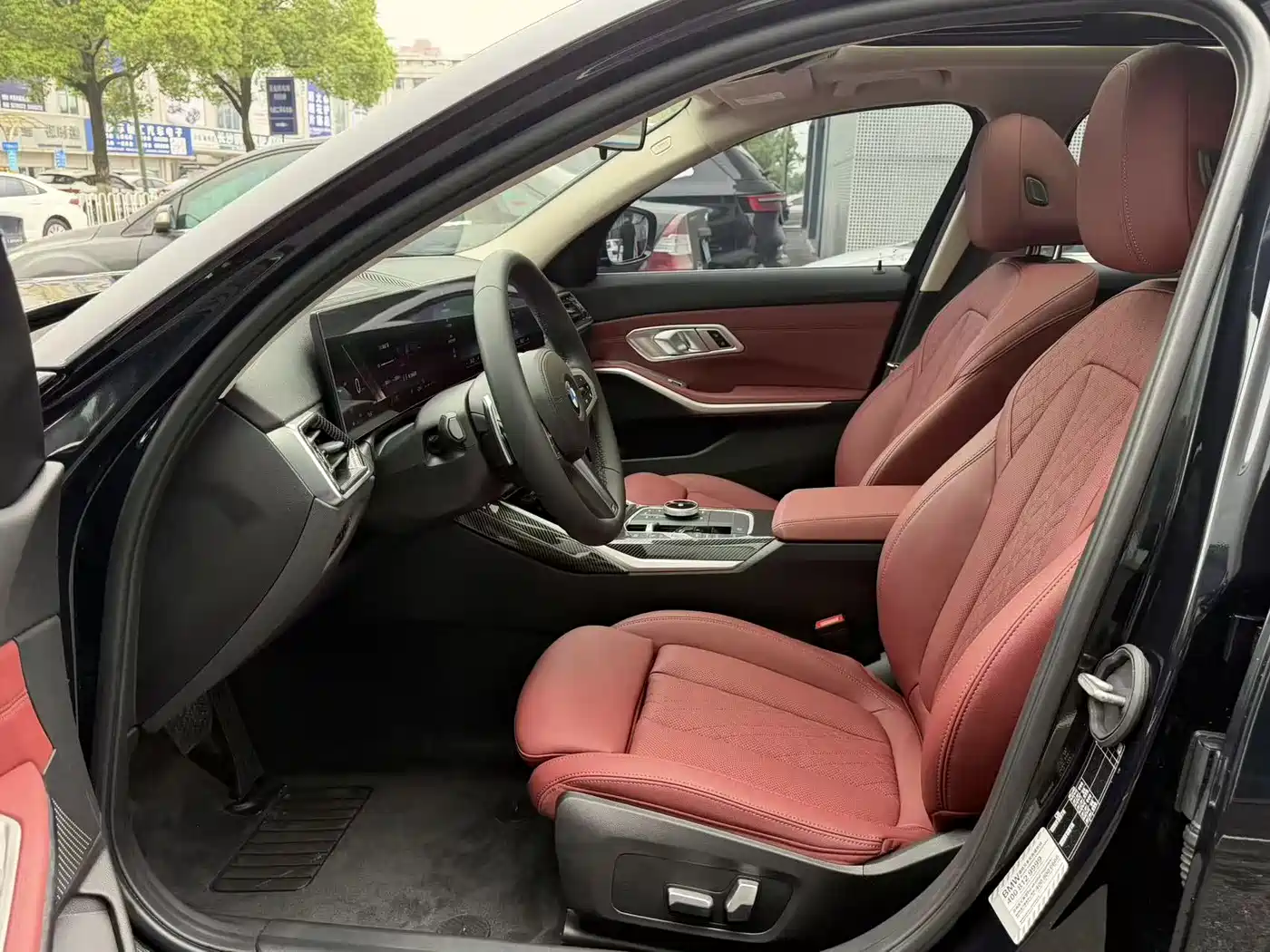 BMW 3 Series 2023 320Li M Sport Package фото 8